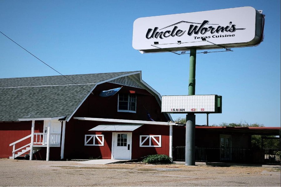 Uncle Worm's Smoke House
